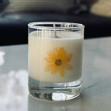 Load image into Gallery viewer, spring flower candle