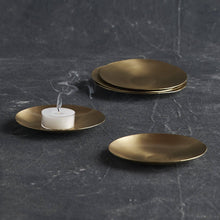 Load image into Gallery viewer, brass candle plate