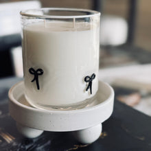 Load image into Gallery viewer, black bow glass candle

