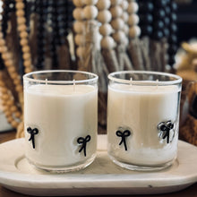 Load image into Gallery viewer, black bow glass candle
