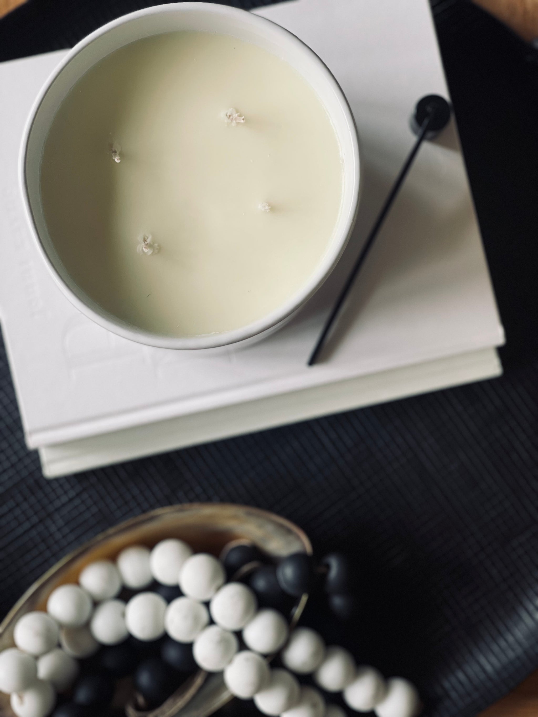 Modern White 4-Wick – Z CANDLES