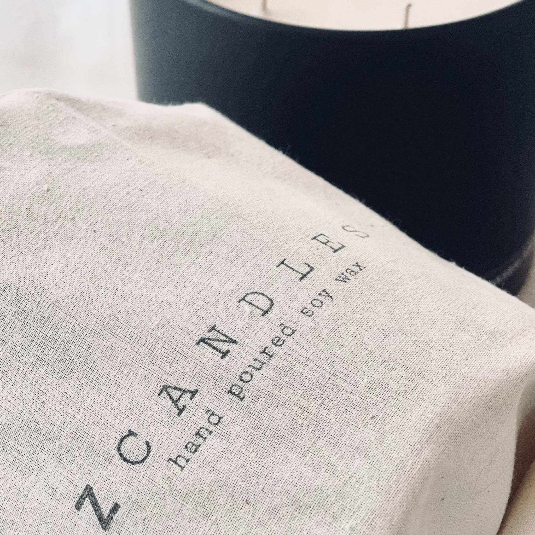 Modern Black 4-Wick – Z CANDLES